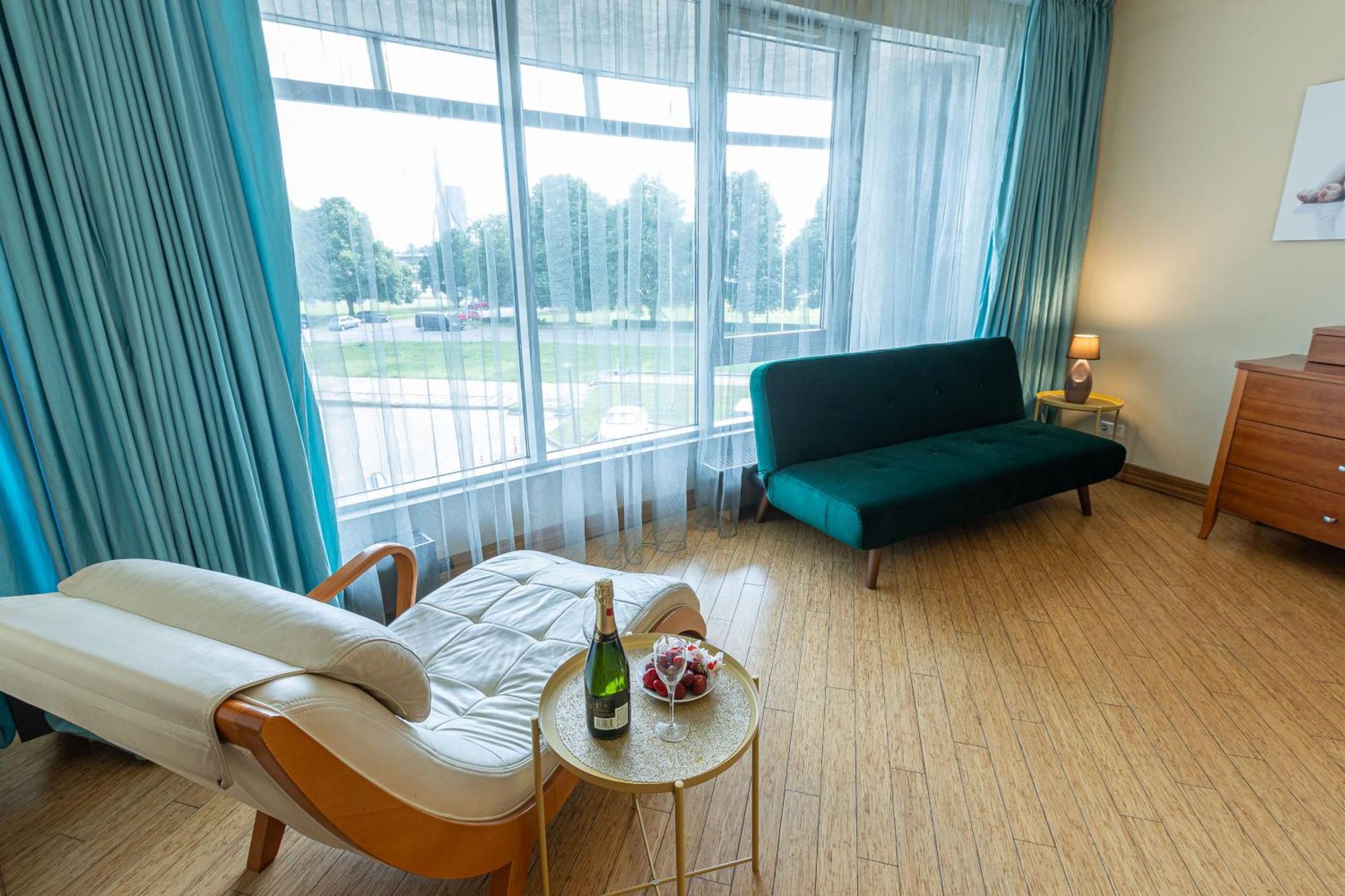 Royal Suites Whith Free Parking Riga Exterior foto